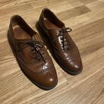 Skinnskor Russel & Bromley