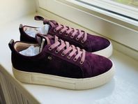 Sneakers mocka str 38