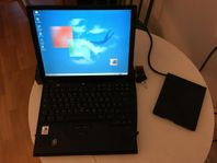 IBM Thinkpad 600X, Selectabase 600 dock och diskettstation