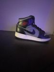 Air Jordan 1 mid shadow