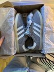 Adidas sambas 40