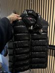 Moncler väst 