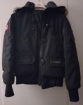 CANADA GOOSE svart stl S/P (small)