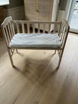 Bedside crib / Barnsäng 