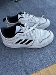 Adidas sneakers 35 1/2