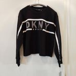 Ny DKNY sweatshirt i storlek M