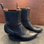 VALENTINO svarta skinnboots 39