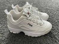 Fila skor