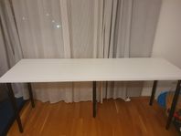 Long white table 