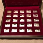 Elizabeth Our Queen - 25 silver ingots in presentation box