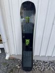 Monster Energy snowboard