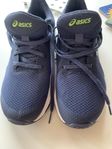 Asics GT 1000 12  i gott skick - strl 24.5 (39)