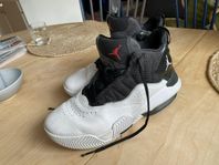 Air Jorden strlk 37,5 basketskor