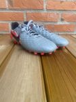 Fotbollskor Nike Tiempo Stl 41