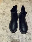 Boots storlek 34