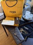 Fendi Wallet om chain + axelräm 