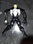 Venom actionfigur. Figuren är ca 15 cm hög.