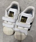 Skor Adidas Superstar storlek 20 