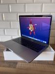 MacBook Pro i5-8GB 256 GB SSD intel iris plus graphics 