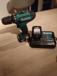 Makita skruvdragare med laddare och extra batteri