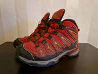 Salomon goretex-skor strl 33