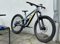 Trek Slash 9.8