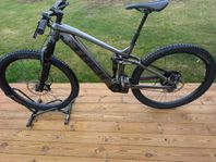 E-MTB Trek Rail 5 i L(2023) med Bosch gen 4 motor.