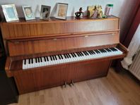 Piano bortskänkes gratis