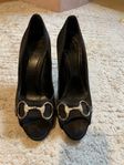 Svarta Guccipumps i stl 37