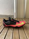 Spikskor Nike stl 39