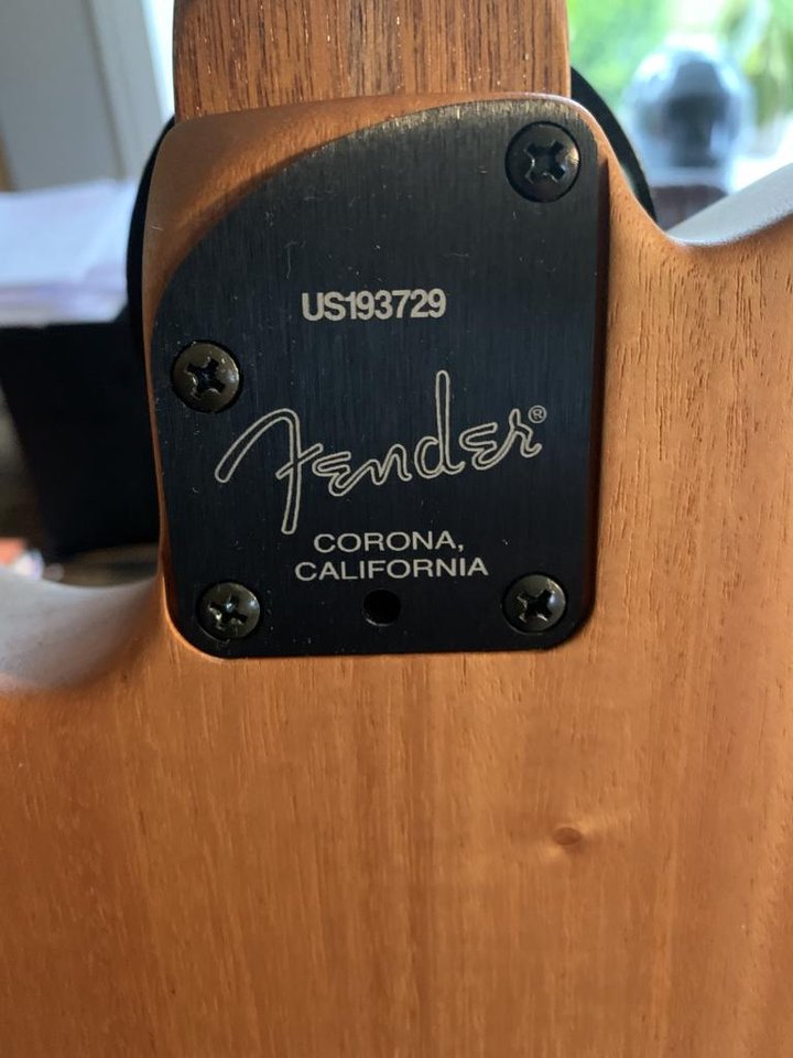 Fender Acoustasonic Tele SB 2...