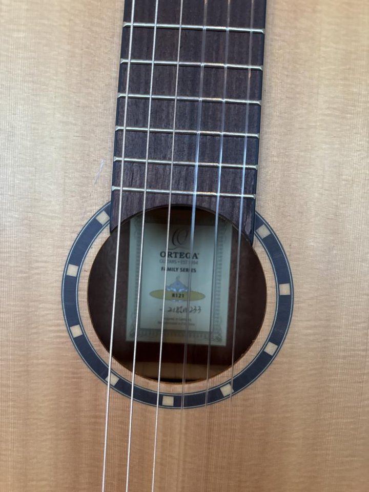 Ortega R121 klassisk gitarr 4...