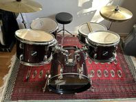 Drum Set - ideal for beginner!