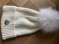 Moncler mössa 