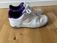 Nike Air Force 1 i strl 43