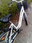 Vit Monark damcykel i fint skick