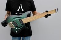 Aristides Emerald Burst H/08 - 8 strängad gitarr