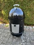 Ny Weber Smokey Mountain Kolgrill med rök