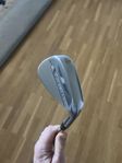 Titleist Vokey SM8 46F