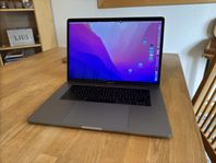 MacBook Pro 15'' - 2016