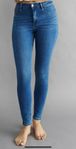 2 par helt nya Molly highwaist jeans stl S