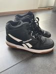 Heelys x Reebok rullskor (storlek 38)