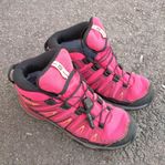 Salomon GoreTex skor strl 33