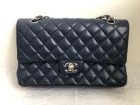 Chanel handväska double flap caviar M