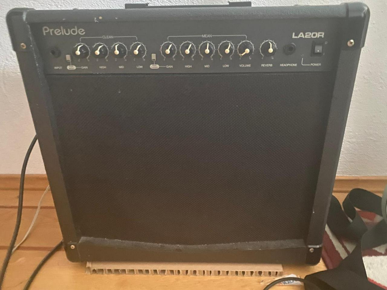 Samick Prelude LA20R Guitar Amp 