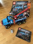 LEGO Technic 42070 - 6x6 All Terrain Tow Truck