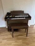 piano/synth Yamaha