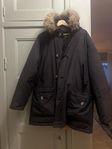 Woolrich parka herr strl L svart 