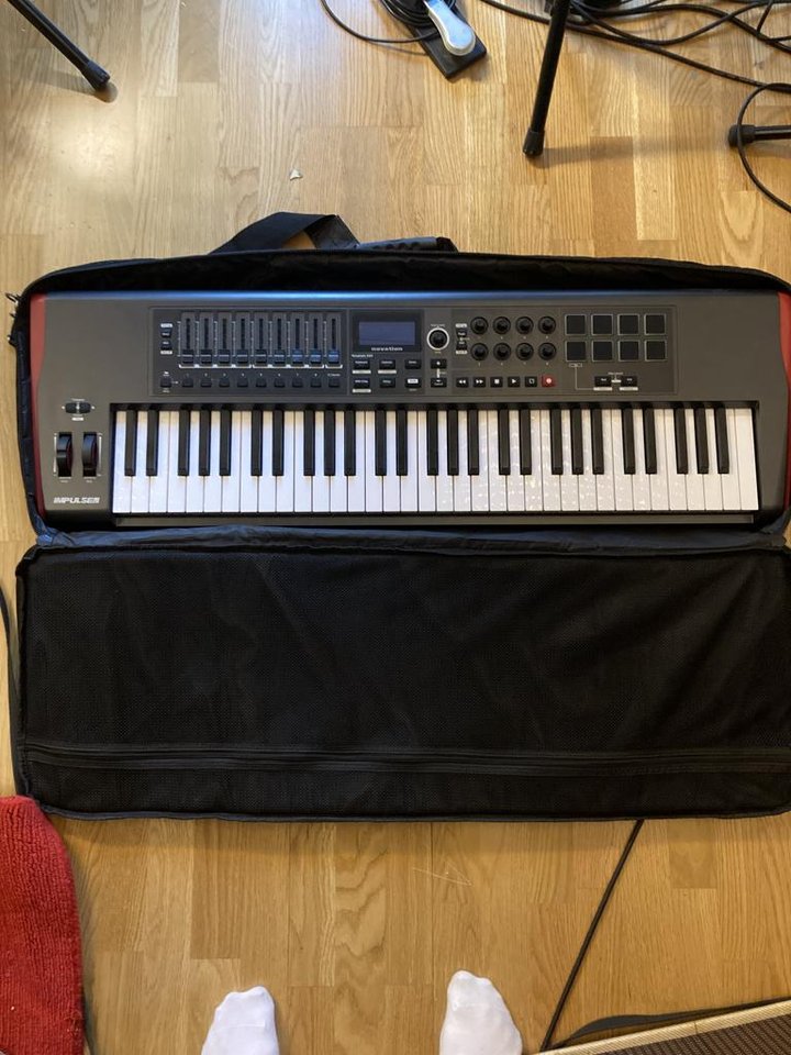 Novation Impulse 61 + softbag 