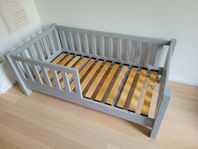 Toddler bed / barn sang 60×120 (BabyLove)